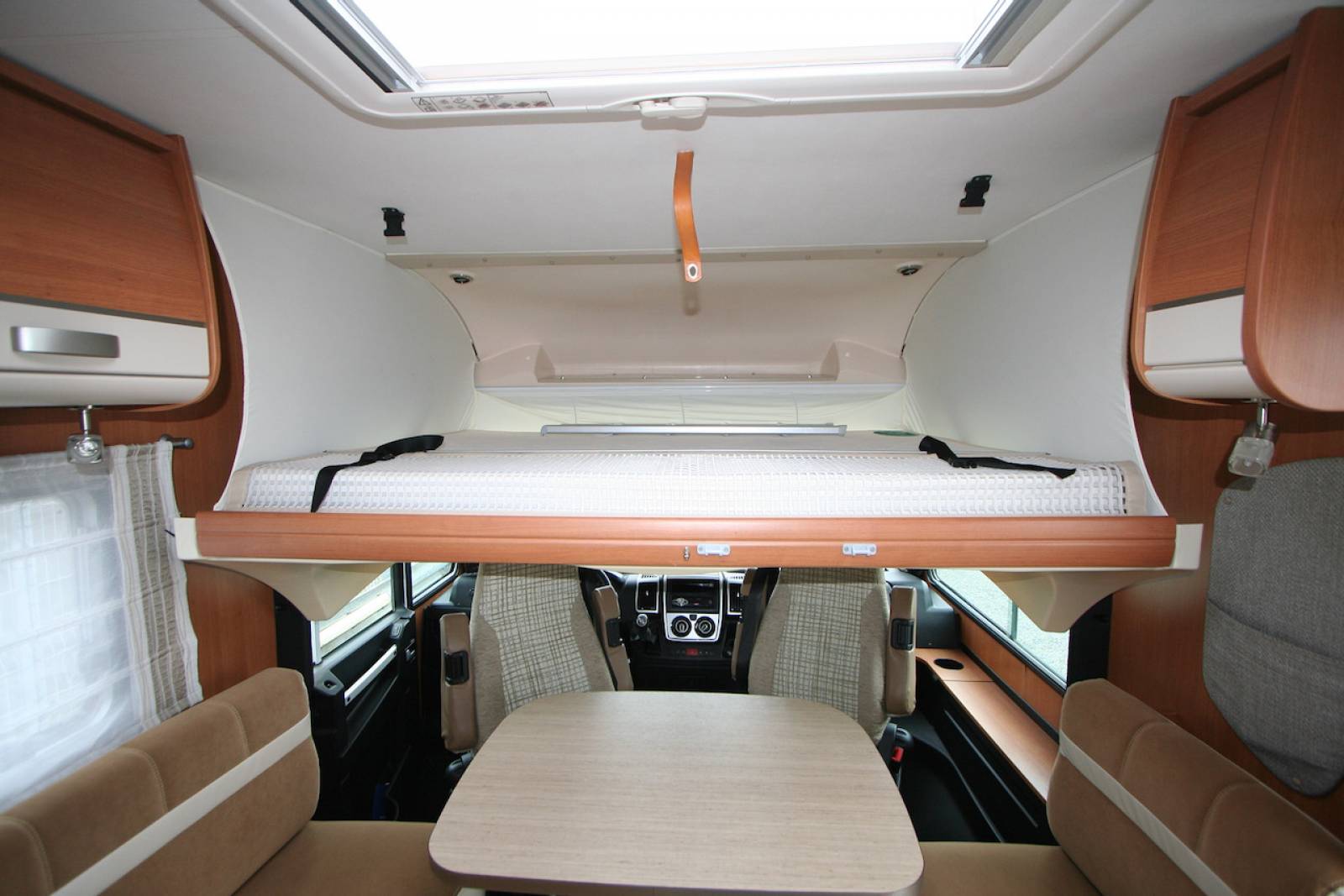 Vend Camping-car intégral occasion poids lourd, lits jumeaux sur grande soute, Pilote explorateur G 741 FGJ, à Roques proche de Toulouse (31)