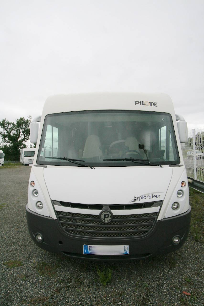 Vend Camping-car intégral occasion poids lourd, lits jumeaux sur grande soute, Pilote explorateur G 741 FGJ, à Roques proche de Toulouse (31)