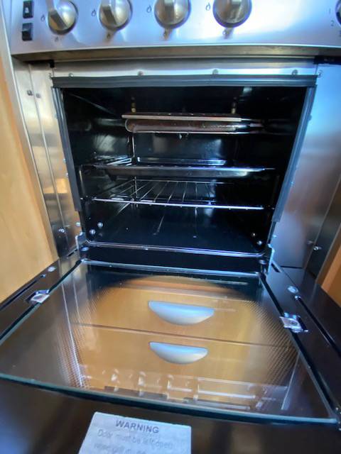 Vend Camping-car profilé occasion, lit central, Pilote référence P 730, à Roques proche de Toulouse (31)