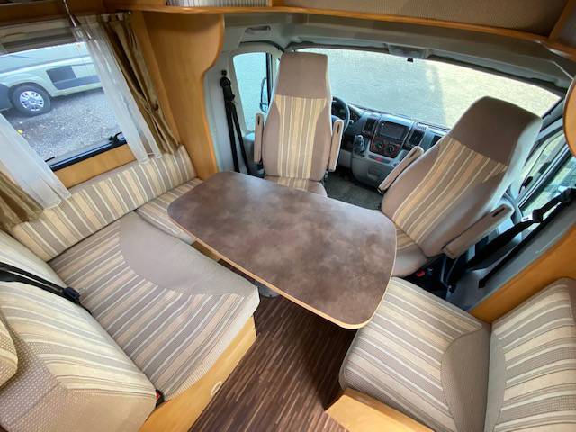 Vend Camping-car profilé occasion, lit central, Pilote référence P 730, à Roques proche de Toulouse (31)