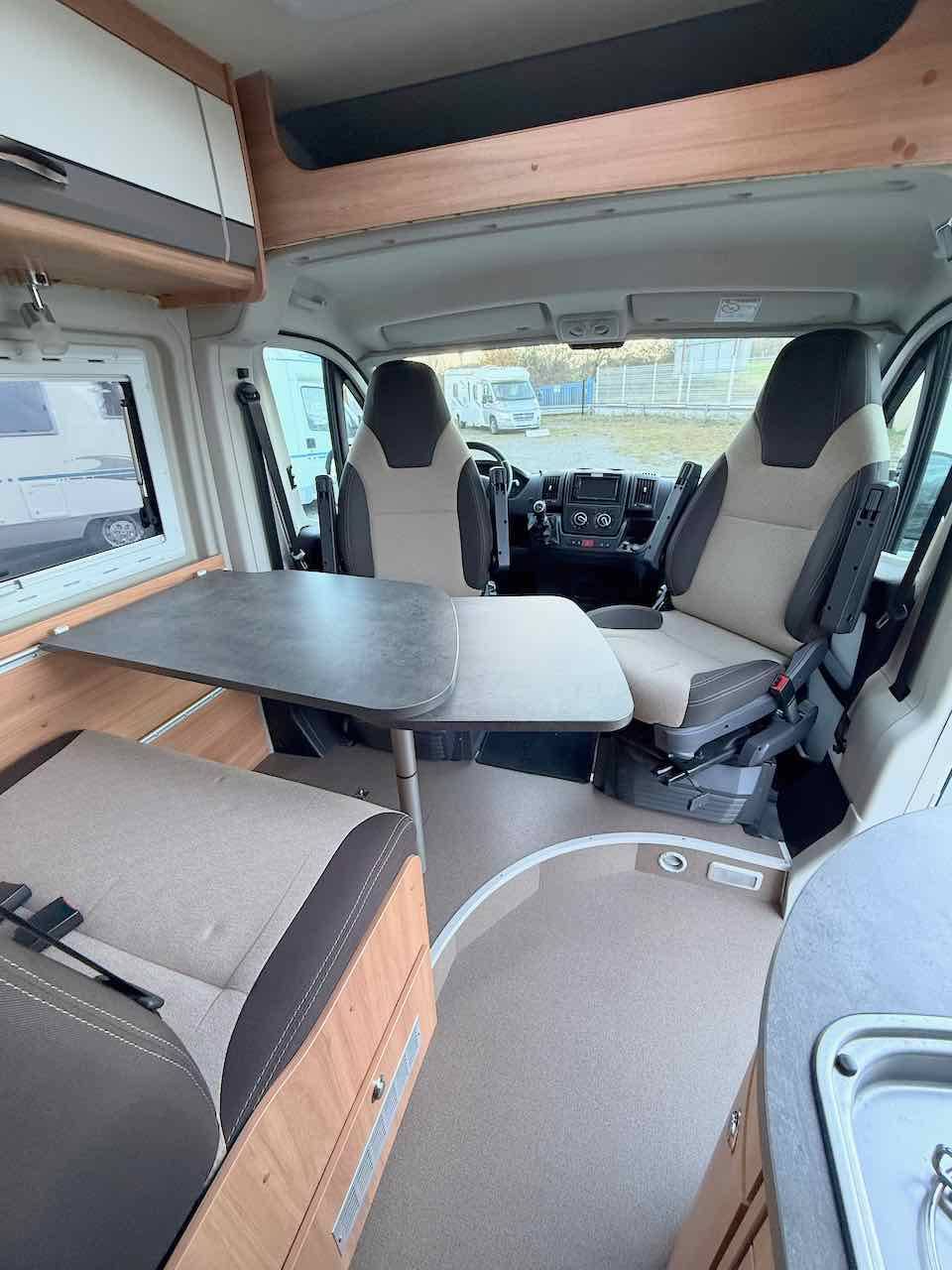 Vend Fourgon aménagé d'occasion moins de 6 m, parfaitement équipé, Possl Summit 600 plus, à Roques près Toulouse (31)