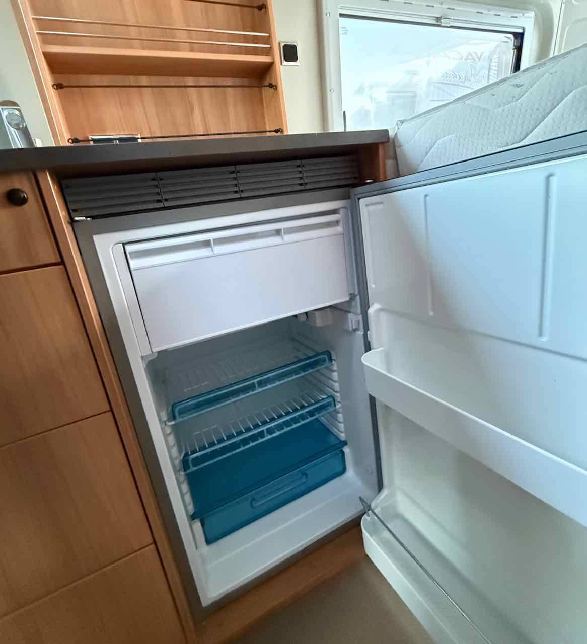 Fourgon aménagé d'occasion moins de 6 m, parfaitement équipé, Possl Summit 600 plus, à Roques près Toulouse (31)