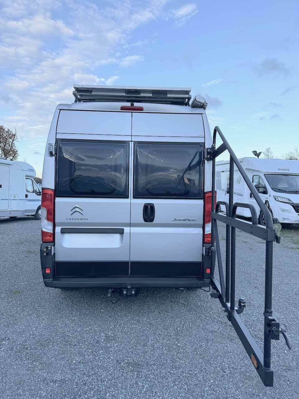 Fourgon aménagé d'occasion moins de 6 m, parfaitement équipé, Possl Summit 600 plus, à Roques près Toulouse (31)