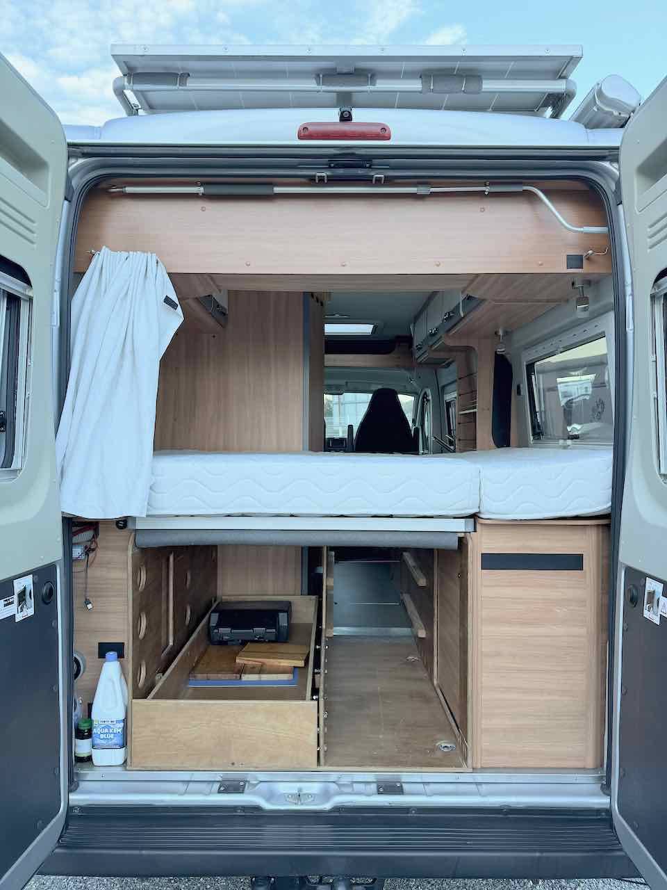 Achat Fourgon aménagé d'occasion moins de 6 m, parfaitement équipé, Possl Summit 600 plus, à Roques près Toulouse (31)