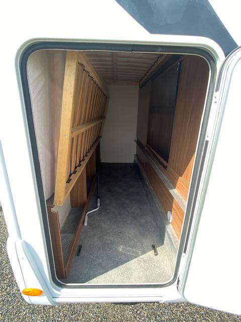 vend Camping-car capucine occasion 6 places, presque neuf, double dînette, Pilote C 700 essentiel, à Roques proche de Toulouse (31)