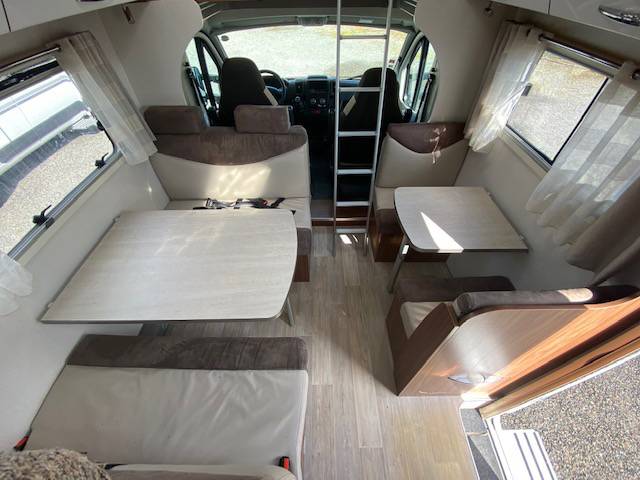 Achat Camping-car capucine occasion 6 places, presque neuf, double dînette, Pilote C 700 essentiel, à Roques proche de Toulouse (31)