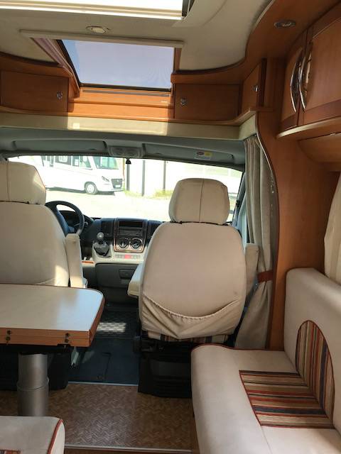 vend Camping-car profilé d’occasion, lit de milieu, 3 places, Fleurette Magister 73 LMS, à Roques proche de Toulouse 31