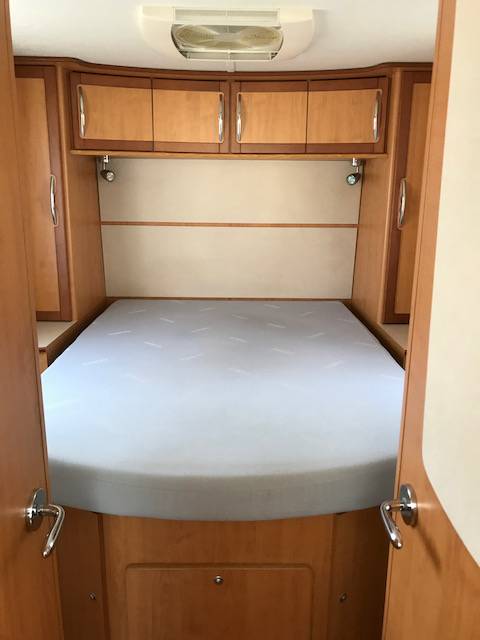 Achat Camping-car profilé d’occasion, lit de milieu, 3 places, Fleurette Magister 73 LMS, à Roques proche de Toulouse 31