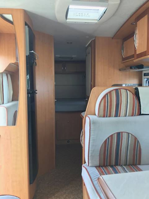 Achat Camping-car profilé d’occasion, lit de milieu, 3 places, Fleurette Magister 73 LMS, à Roques proche de Toulouse 31