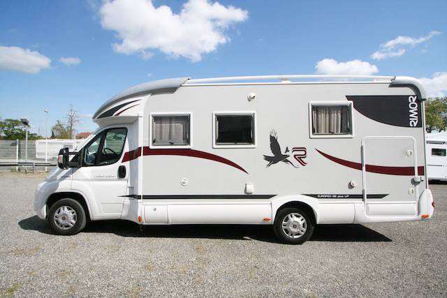 Camping-car profilé occasion, 5 places, 5 couchages, Rimor Europeo 69 Plus, à Roques proche Toulouse (31)