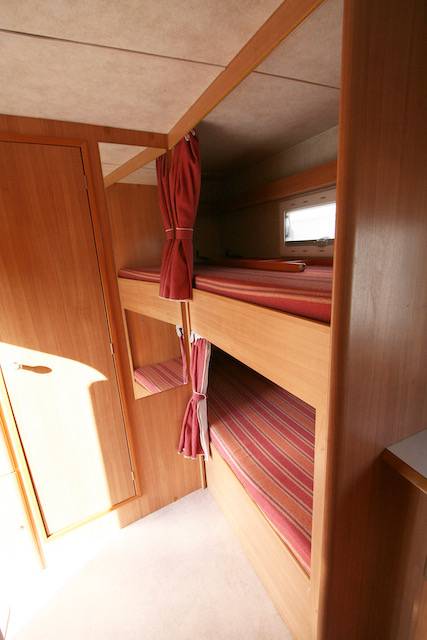 Camping-car capucine occasion, 4 places, lits superposés, 7 couchages, double dînette, Mercedes, Rimor Superbrig 749, à Roques proche de Toulouse (31)