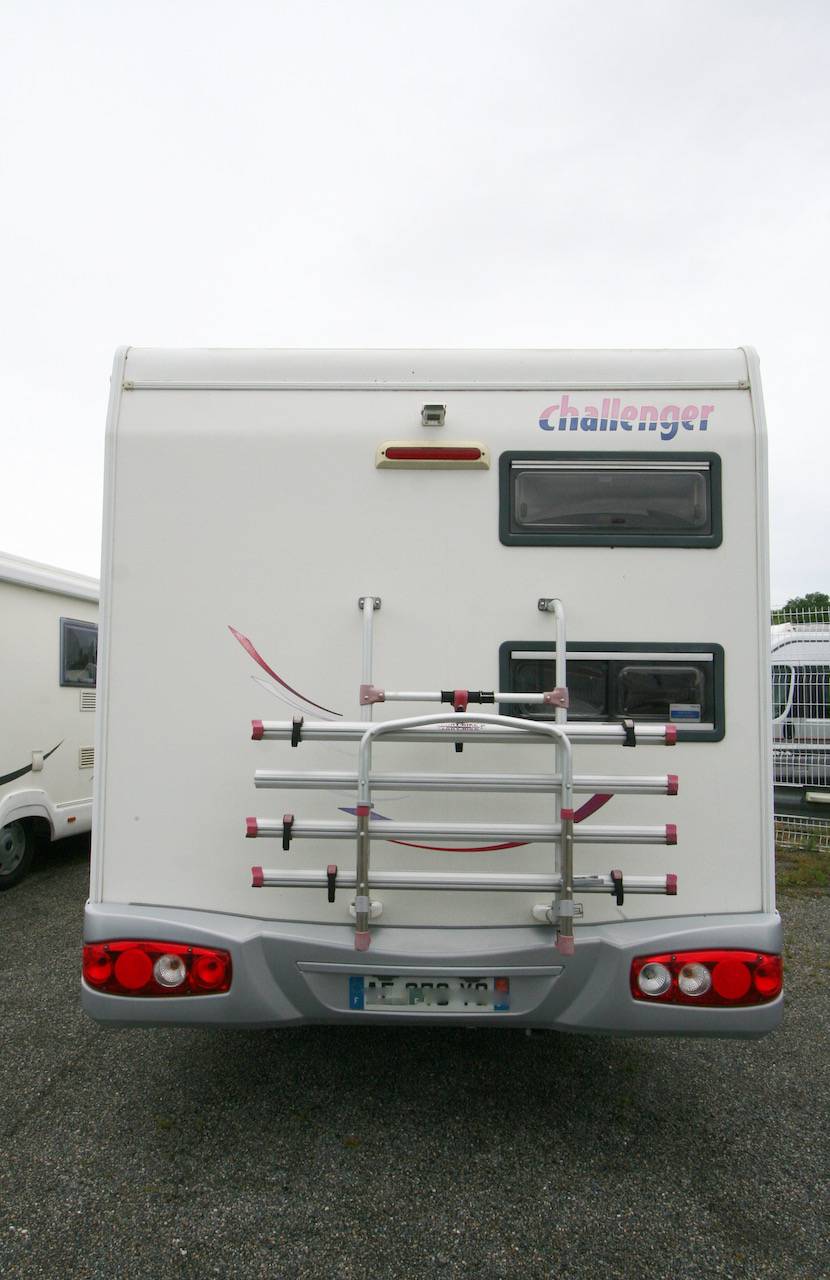 Capucine d’occasion, lits superposés arrière, 6 places, 6 couchages, Challenger Genesis 43, à Roques proche de Toulouse (31).