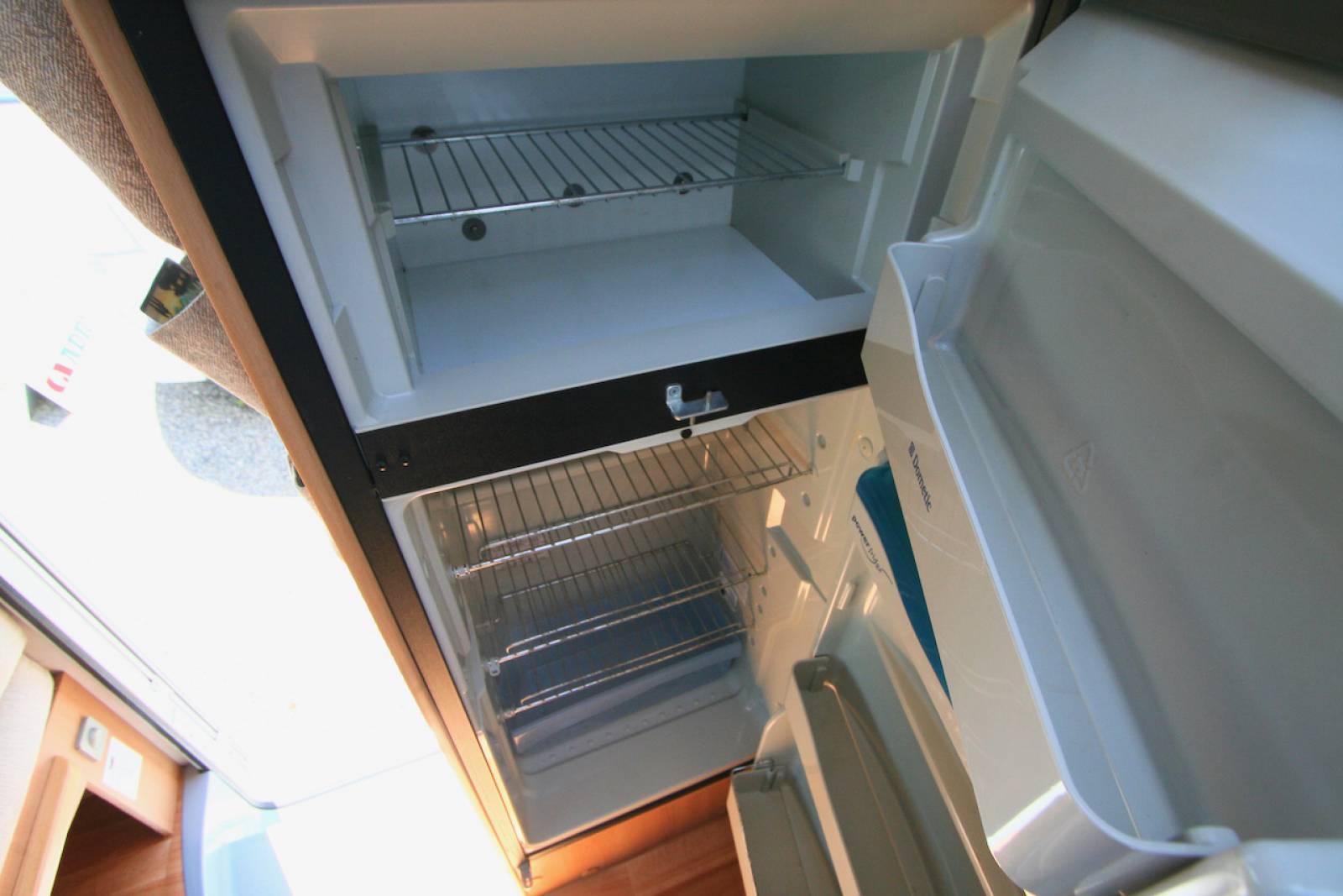 Camping-car profilé occasion, lit sur soute, 5 places carte grise, 4 couchages, Mc Louis Tandy 670 G, à Roques, proche de Toulouse (31)