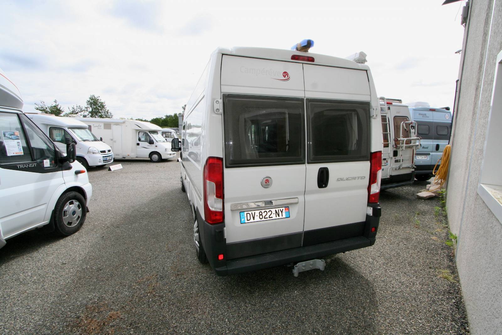 Vente Fourgon aménagé occasion, 4 places, 3 couchages, moins de 6 m, Campérêve 641, à Roques proche Toulouse (31)