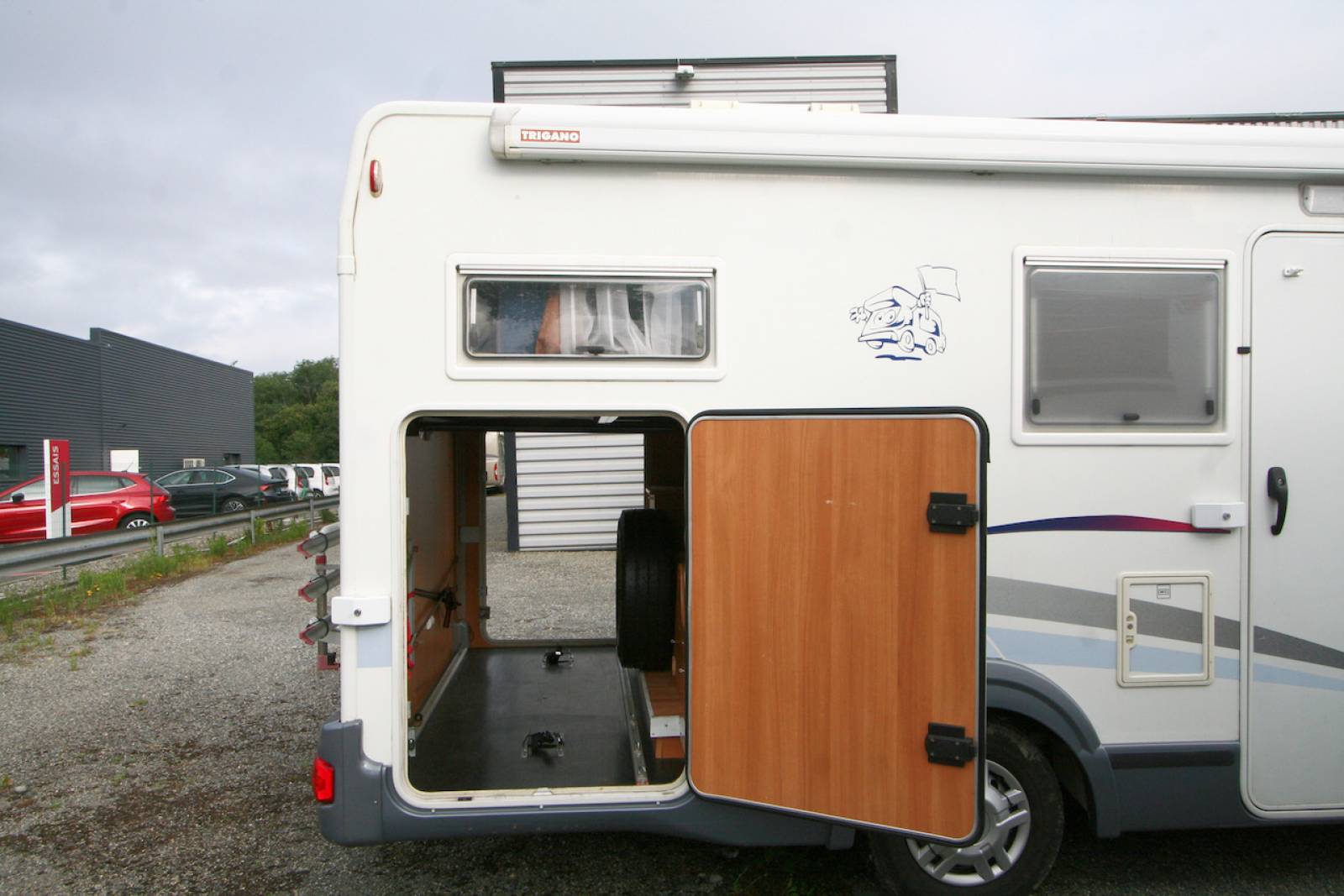 Achat Camping-car profilé d’occasion, grande soute, lit sur soute électrique, Challenger Mageo 115, à Roques proche de Toulouse (31)
