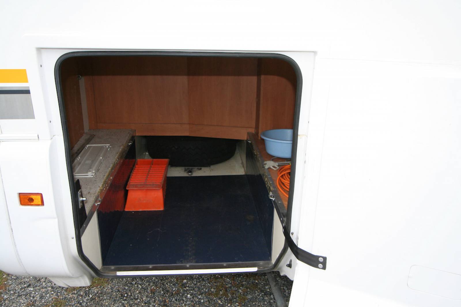 Vend Camping-car intégral occasion, Mercedes, 4 places, 4 couchages, Esterel Manhantan 21 L, à Roques proche de Toulouse 31