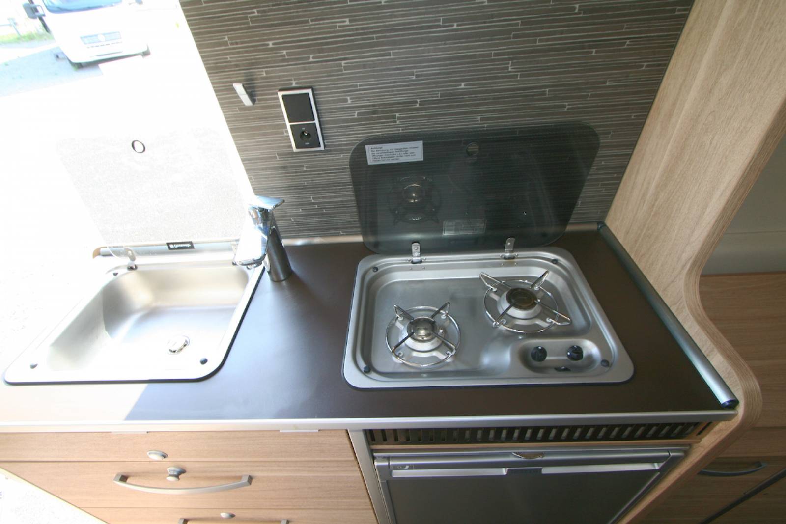 Achat Fourgon aménagé occasion, CrossOver, récent, moins de 6 m, 2 couchages, Hymercar Grand Canyon option CrossOver, à Roques, proche de Toulouse (31)