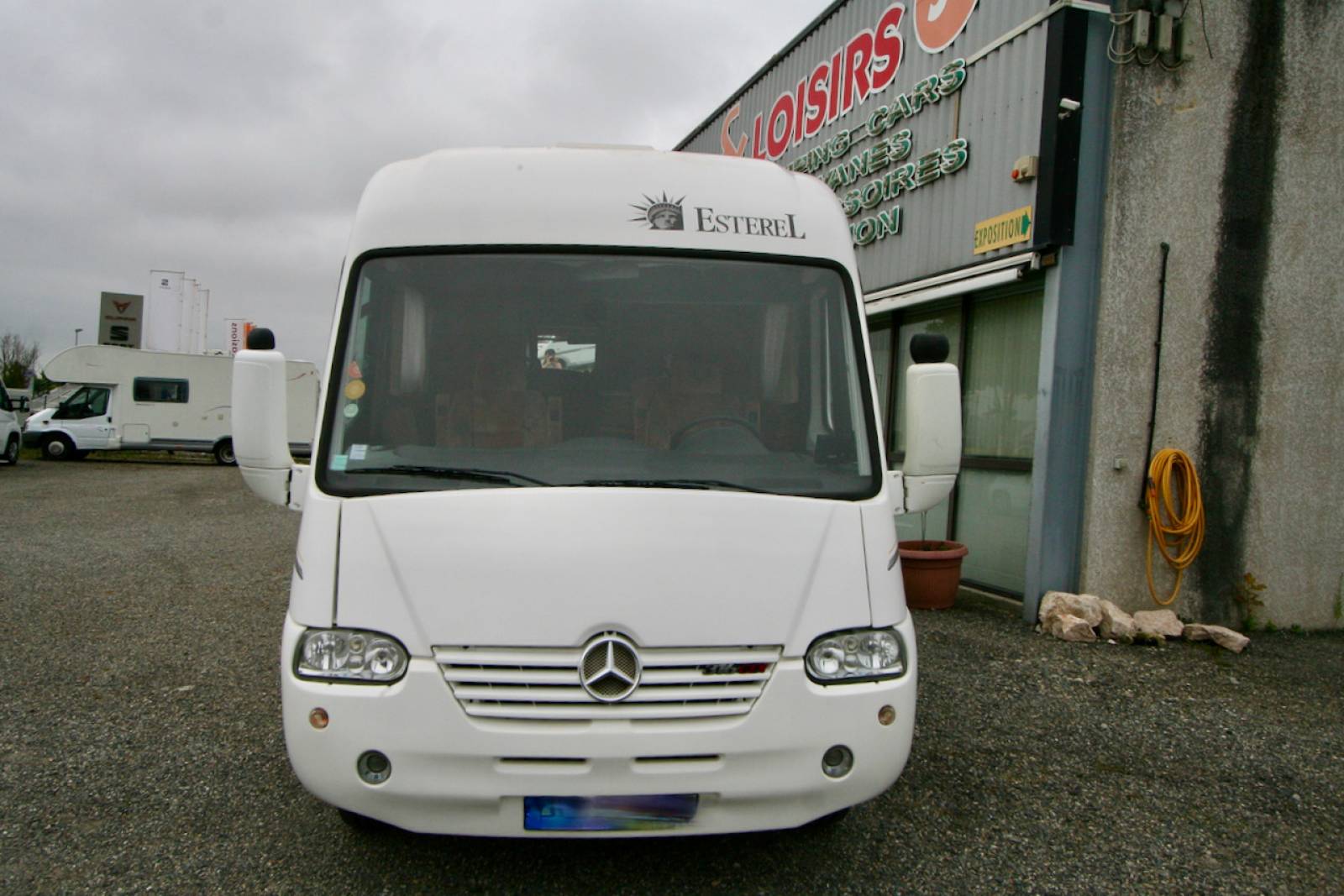 Camping-car intégral occasion, Mercedes, 4 places, 4 couchages, Esterel Manhantan 21 L, à Roques proche de Toulouse 31