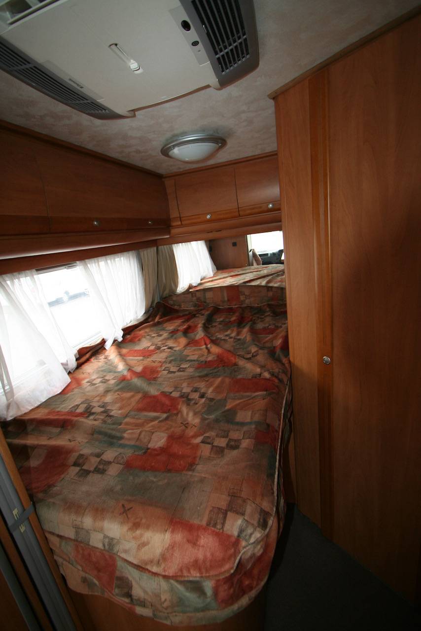 Camping-car intégral occasion, Mercedes, 4 places, 4 couchages, Esterel Manhantan 21 L, à Roques proche de Toulouse 31