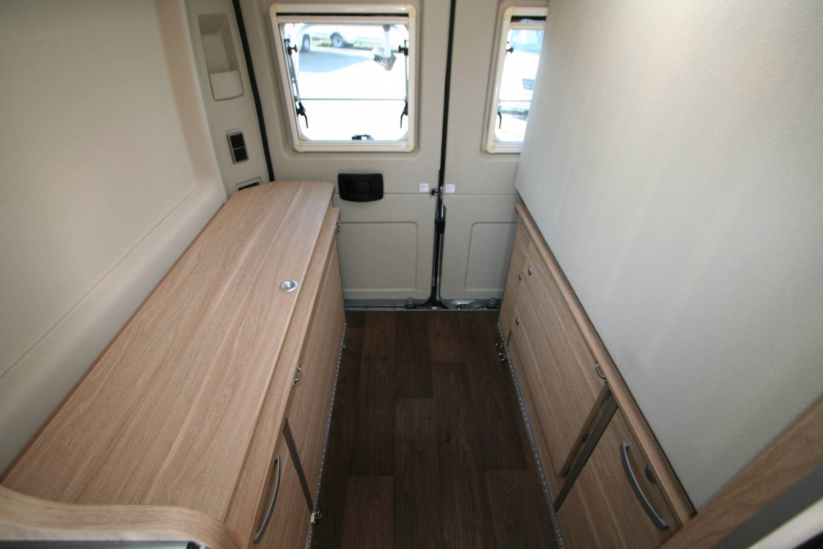 Vend Fourgon aménagé occasion, CrossOver, récent, moins de 6 m, 2 couchages, Hymercar Grand Canyon option CrossOver, à Roques, proche de Toulouse (31)