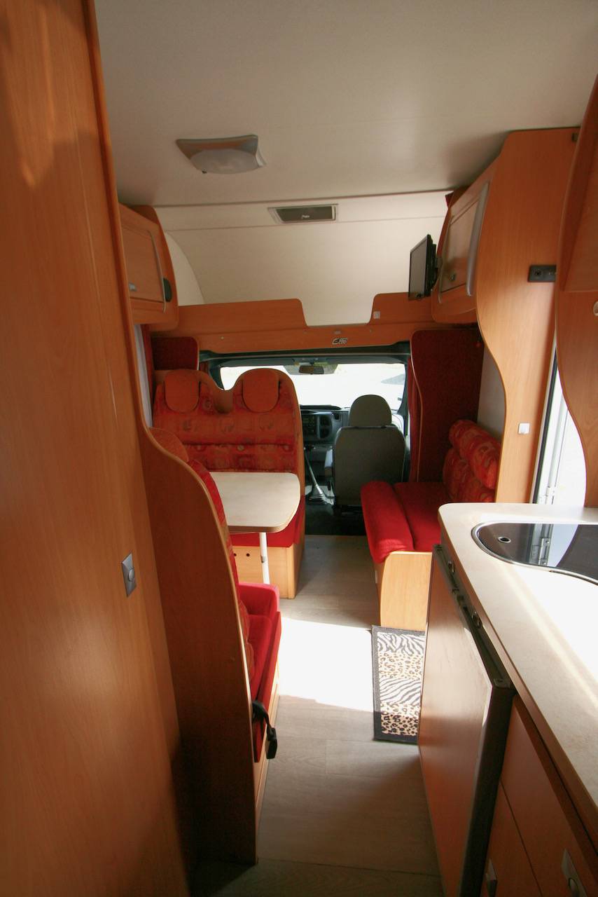 Vend Camping-car capucine occasion, 5 places carte grise, 6 couchages, Challenger Genesis 47, à Roques proche de Toulouse (31)