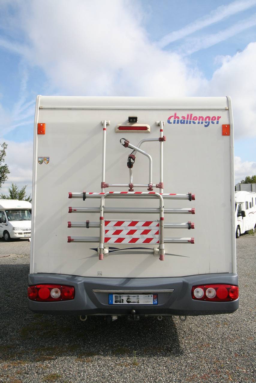 Camping-car capucine occasion, 5 places carte grise, 6 couchages, Challenger Genesis 47, à Roques proche de Toulouse (31)
