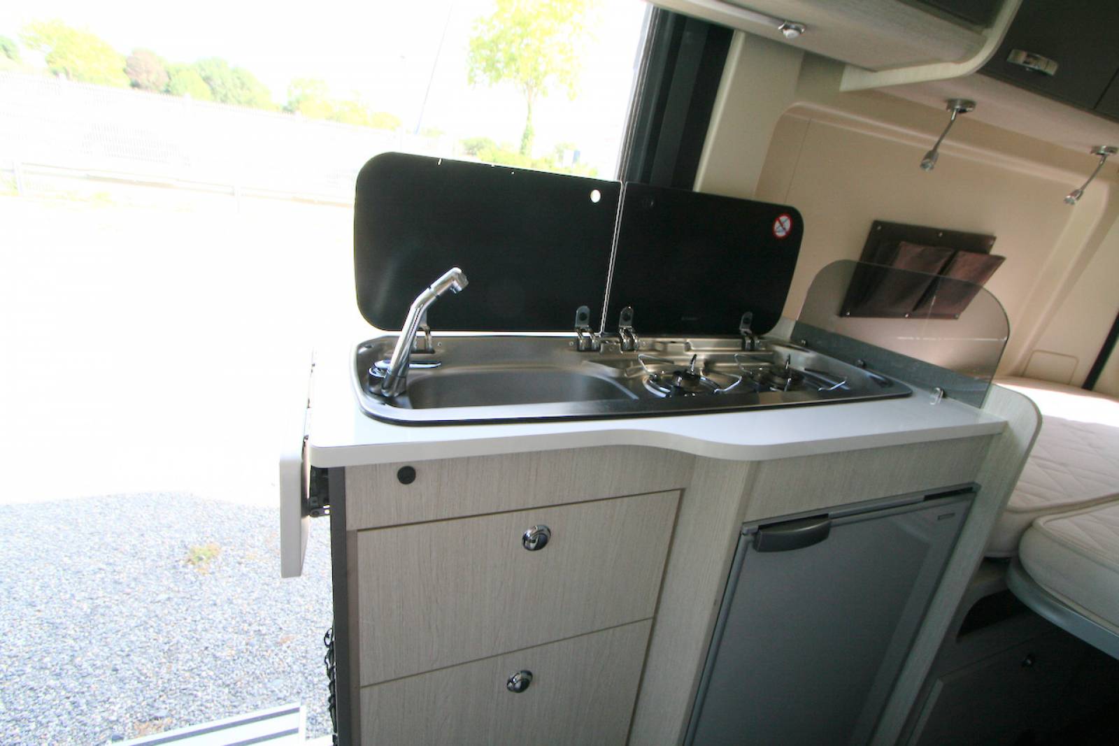 Achat Fourgon aménagé occasion, moins de 6 m, 2 couchages, Challenger Vany 114 SCS Start, à Roques proche de Toulouse (Midi-Pyrénées)