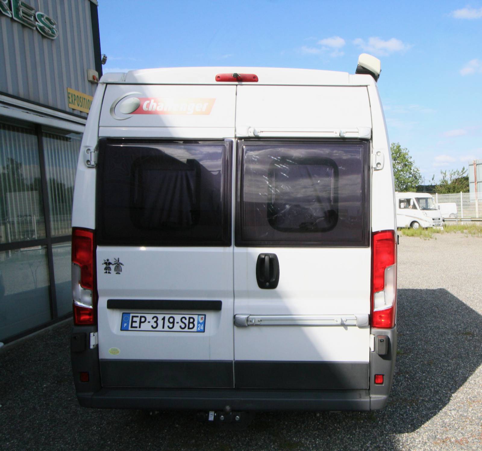 Fourgon aménagé occasion, moins de 6 m, 2 couchages, Challenger Vany 114 SCS Start, à Roques proche de Toulouse (Midi-Pyrénées)