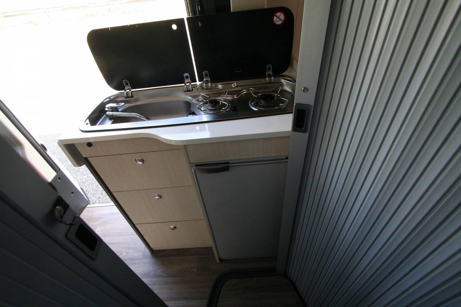 Vend Fourgon aménagé occasion, moins de 6 m, 2 couchages, Challenger Vany 114 SCS Start, à Roques proche de Toulouse (Midi-Pyrénées)