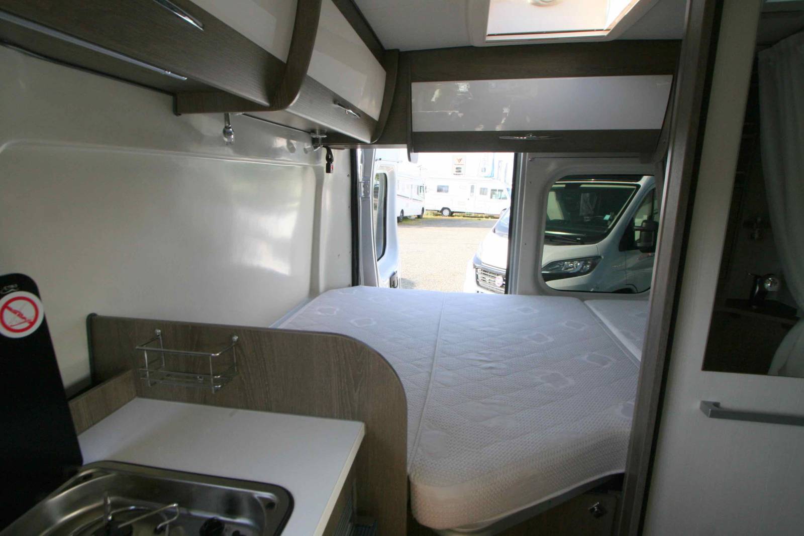 Fourgon d'occasion, 2 places, 3 couchages, moins de 6 m, Ranger 540, chez Vacances et Loisirs à Roques, proche de Toulouse (31)