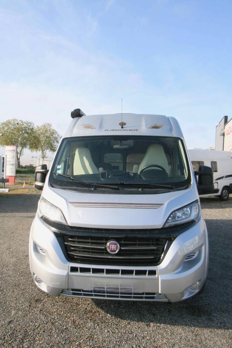 Vend Fourgon d'occasion, 2 places, 3 couchages, moins de 6 m, Ranger 540, chez Vacances et Loisirs à Roques, proche de Toulouse (31)