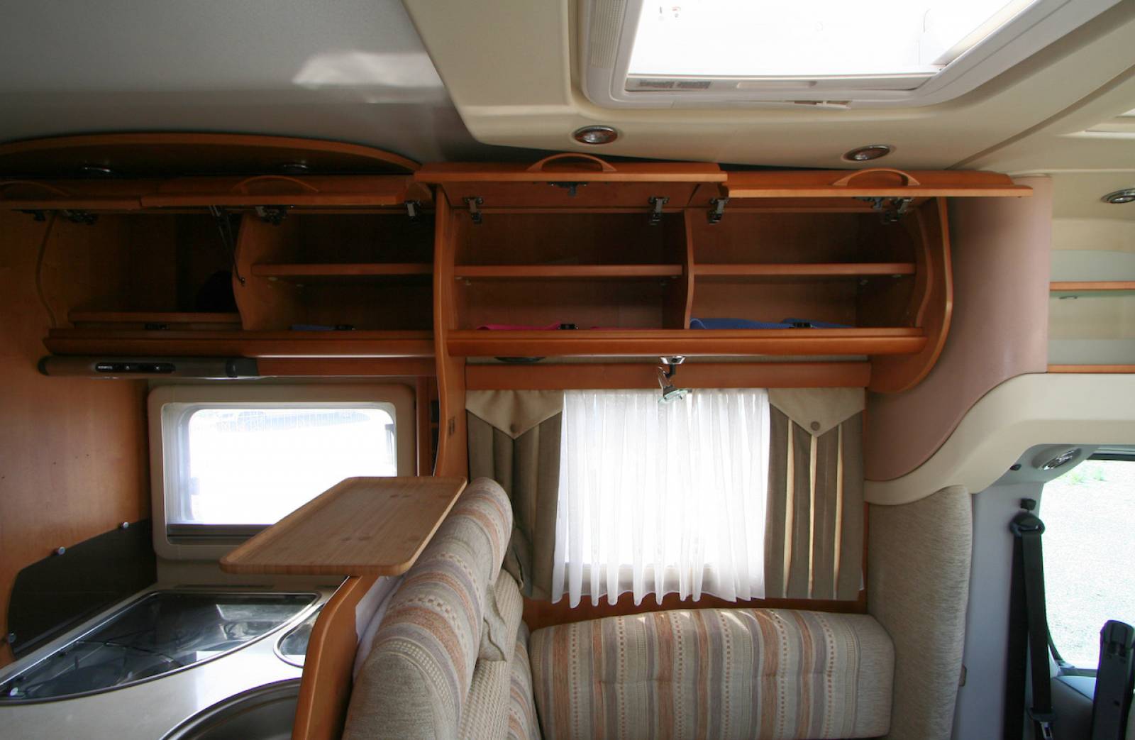 Camping-car profilé d’occasion, lit central, maxi-salon, 4 places, 3 couchages, Rapido Randonneur 7092D, à Roques sur Garonne proche de Toulouse (31)