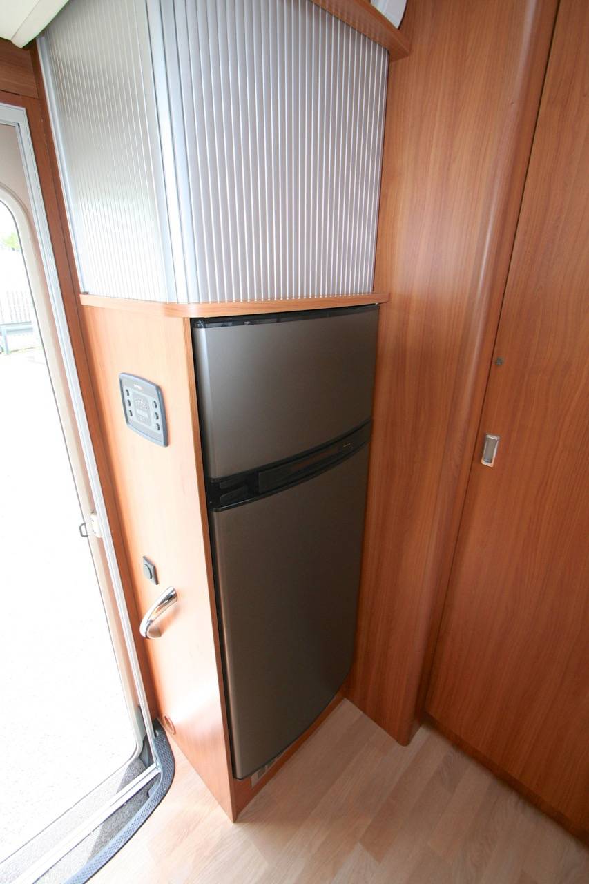 Camping-car Rapido profilé d'occasion, lit central, 4 places,  Rapido 691 FF, à Roques, près de Toulouse Midi-Pyrénées