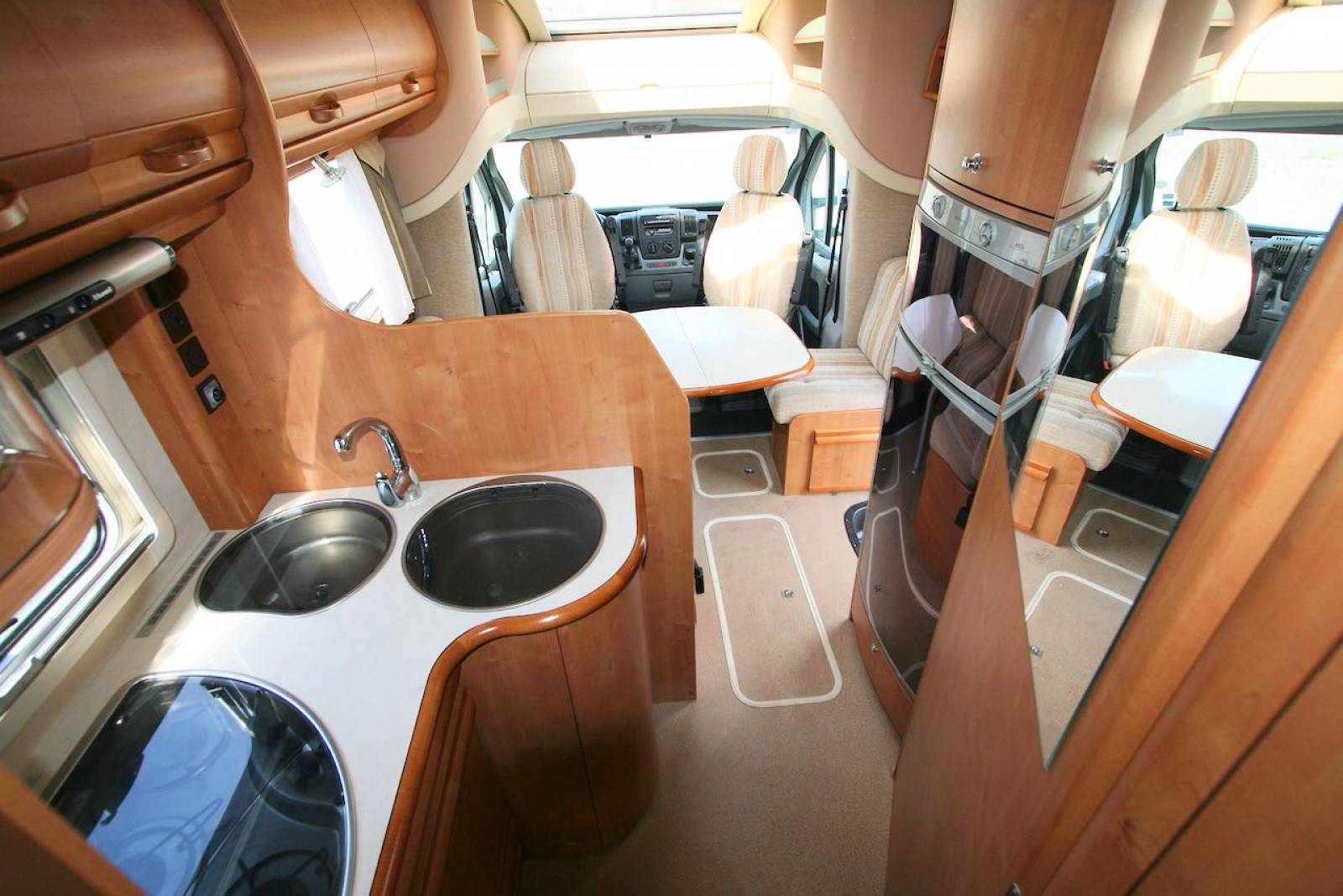 Vend Camping-car occasion profilé, lit sur soute, Rapido 7083 DC, à Roques proche de Toulouse (31)