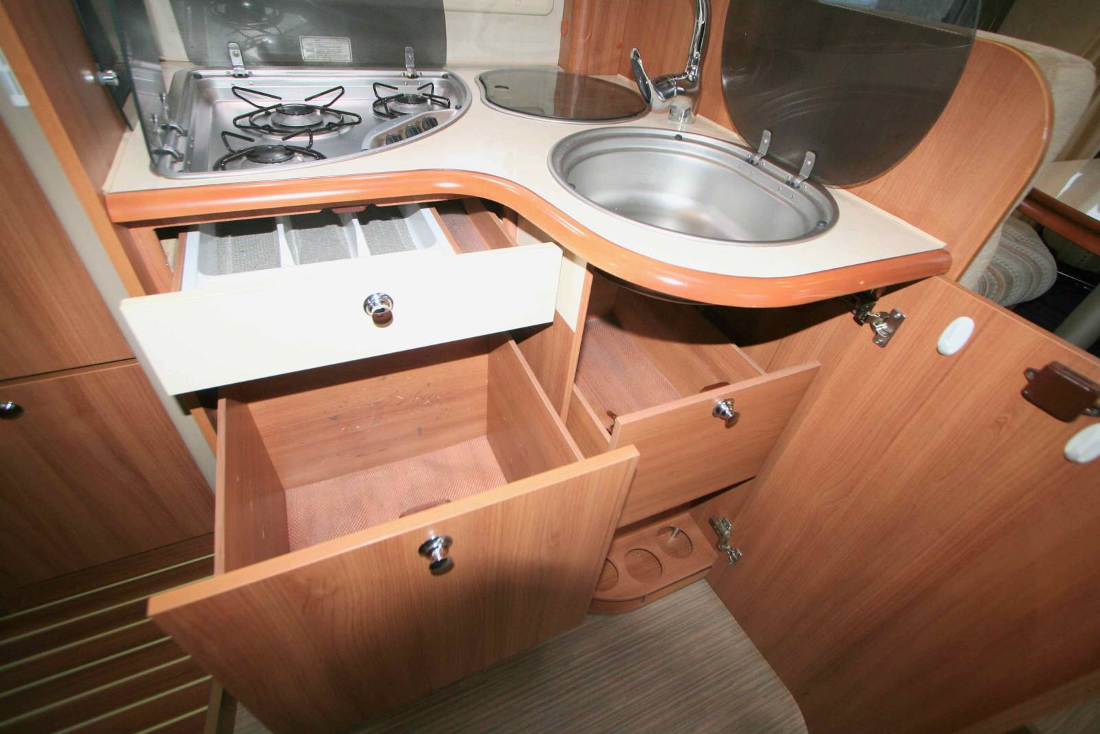 Vend Camping-car occasion profilé, lit à la française, lit de pavillon, Rapido 776 FF, à Roques proche de Toulouse (31)