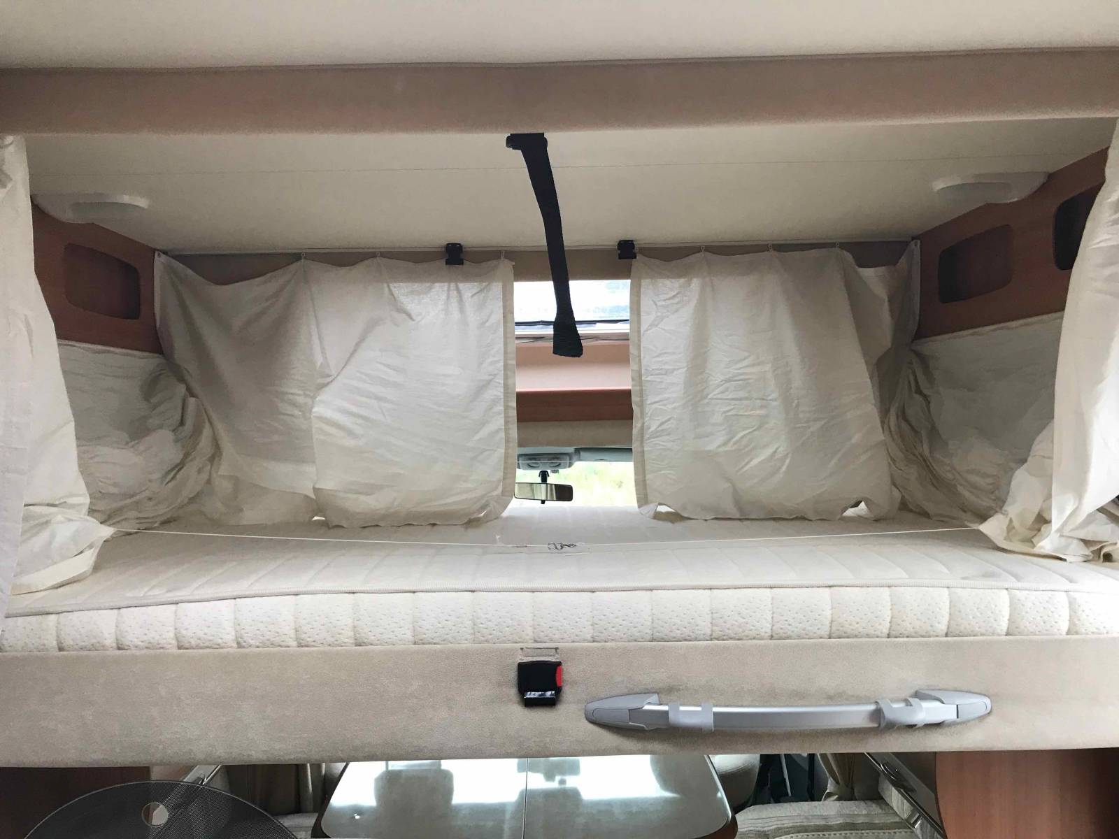 Camping-car occasion profilé, lit à la française, lit de pavillon, salon face à face, moins de 7m, Rapido 776 FF, à Roques proche de Toulouse (31)