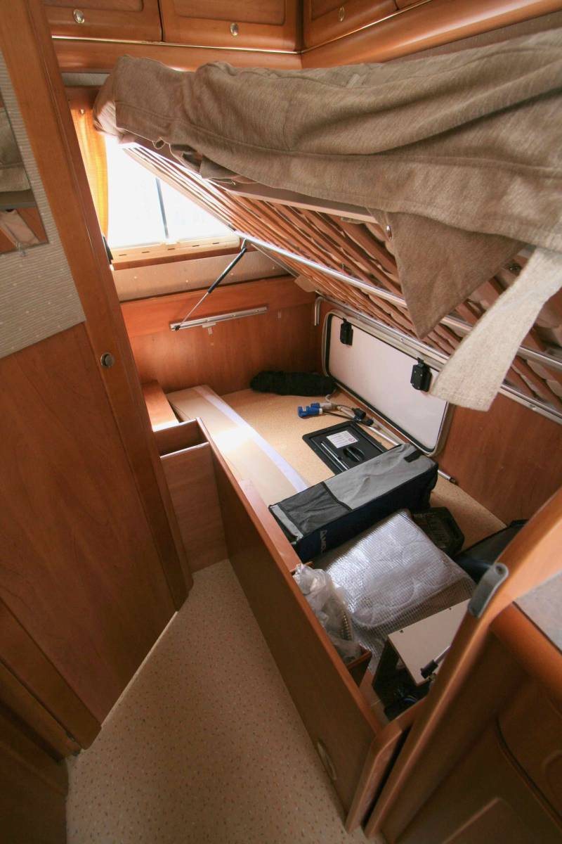 Camping-car Profilé Occasion, lit à la française, salon face à face, 4 couchages, Rapido 788C, à Roques proche de Toulouse (31)