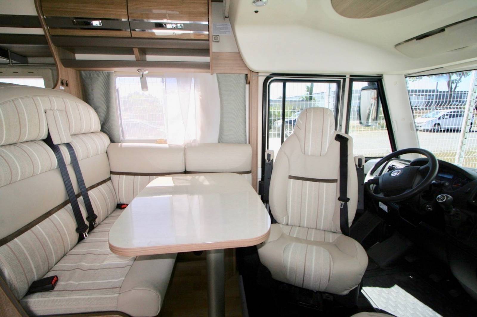 Vente Camping-car intégral d'occasion, moins de 7 m, lit central, Rapido 880 F, à Roques, proche Toulouse