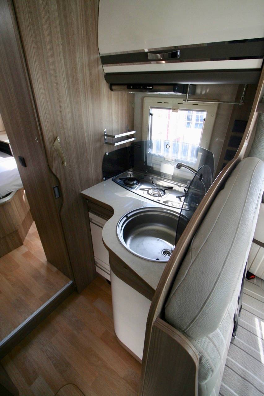 Vente Camping-car intégral d'occasion, moins de 7 m, lit central, Rapido 880 F, à Roques, proche Toulouse