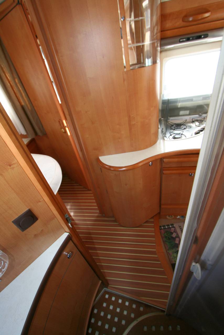 Achat Camping-car profilé d’occasion, lit central, maxi-salon, 4 places, 3 couchages, Rapido Randonneur 7092D, à Roques sur Garonne proche de Toulouse (31)