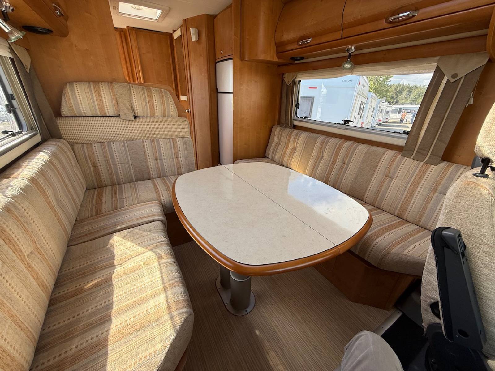 Camping-car occasion intégral, maxi-salon, moins de 7 m, Rapido 9048 DF, à Roques proche de Toulouse (31)