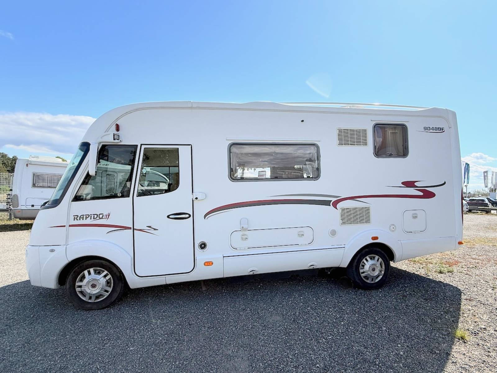 Camping-car occasion intégral, maxi-salon, moins de 7 m, Rapido 9048 DF, à Roques proche de Toulouse (31)