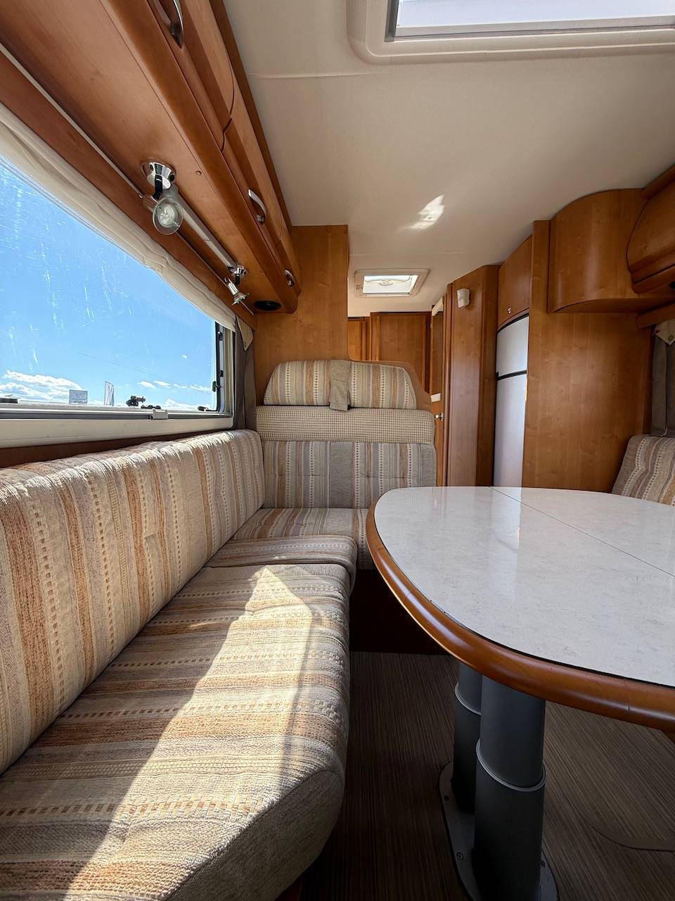 Camping-car occasion intégral, maxi-salon, moins de 7 m, Rapido 9048 DF, à Roques proche de Toulouse (31)