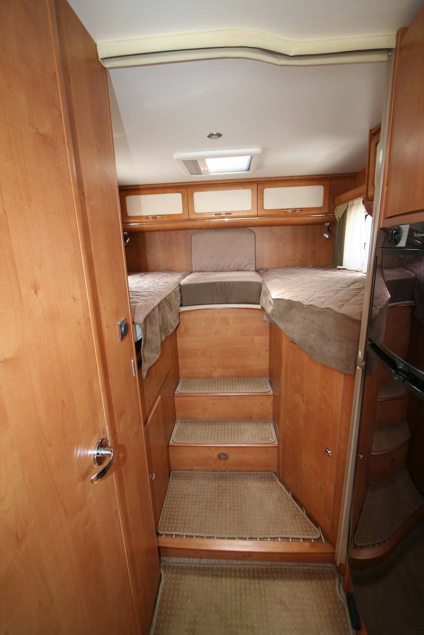 Camping-car intégral occasion, poids lourd, lit jumeaux, 3,0L, boîte auto, Rapido 966F, à Roques proche Toulouse (31)