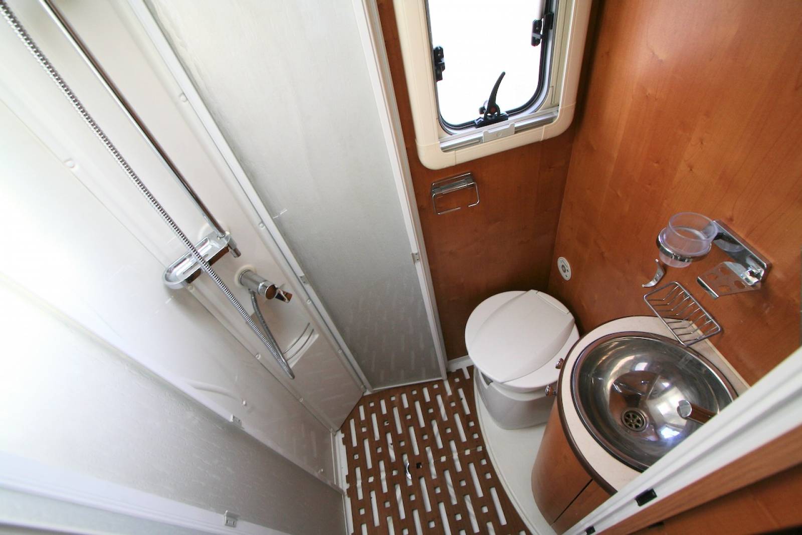 Camping-car intégral occasion, poids lourd, lit jumeaux, 3,0L, boîte auto, Rapido 966F, à Roques proche Toulouse (31)