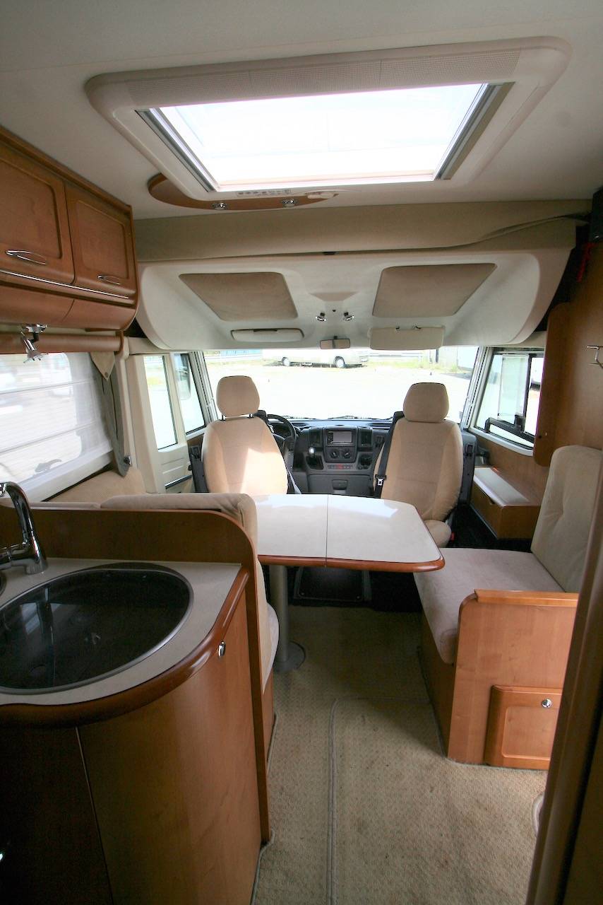 Camping-car intégral occasion, poids lourd, lit jumeaux, 3,0L, boîte auto, Rapido 966F, à Roques proche Toulouse (31)