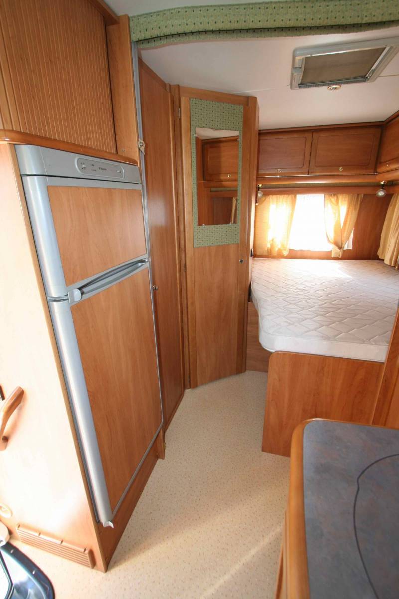 Camping-car intégral occasion, moins de 7m, lit à la française, Rapido 985F, à Roques proche de Toulouse (31)