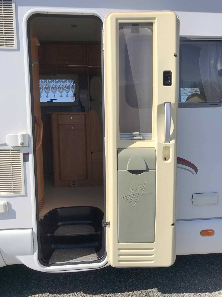 Achat Camping-car intégral occasion, moins de 7m, lit à la française, Rapido 985F, à Roques proche de Toulouse (31)