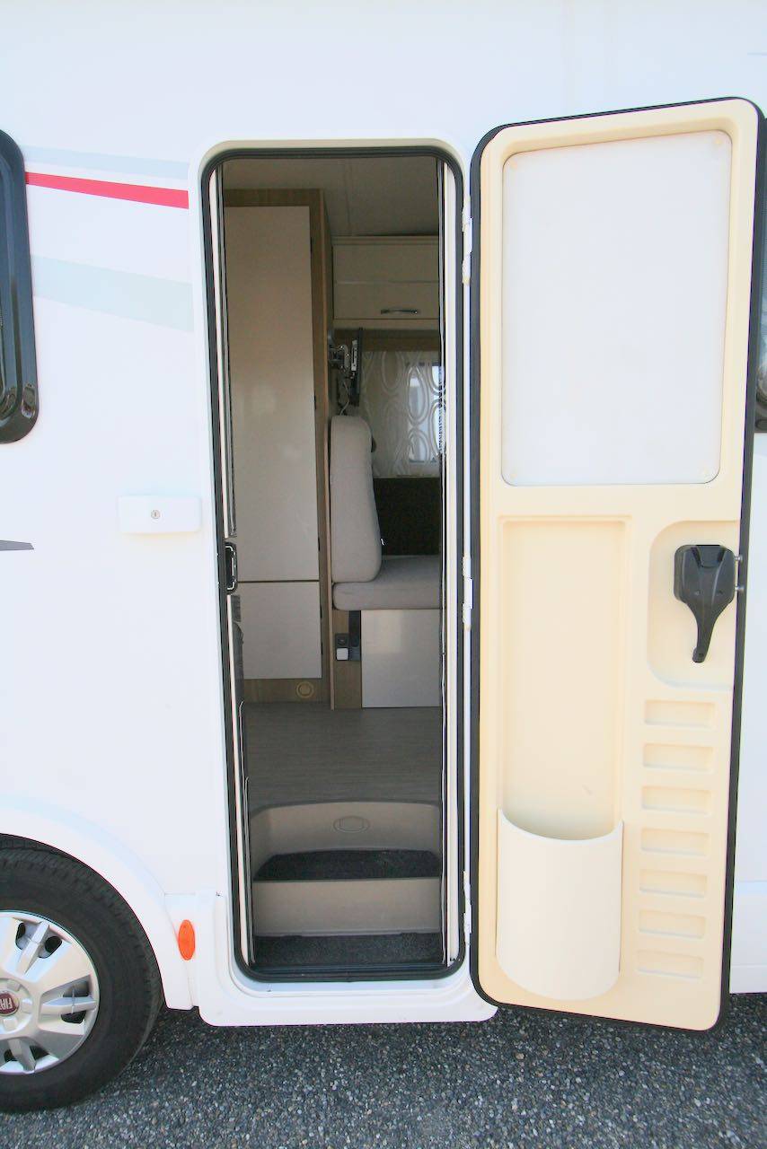 Vend Camping-car occasion capucine, 7 places carte grise, 7 couchages, Rimor Seal 9 à Roques proche Toulouse (31)