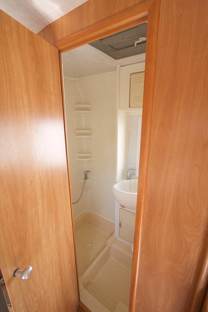 Achat Camping-car capucine occasion, 5 places, Mercedes, boite auto, Rimor Super Brig 727, à Roques, proche de Toulouse (31)